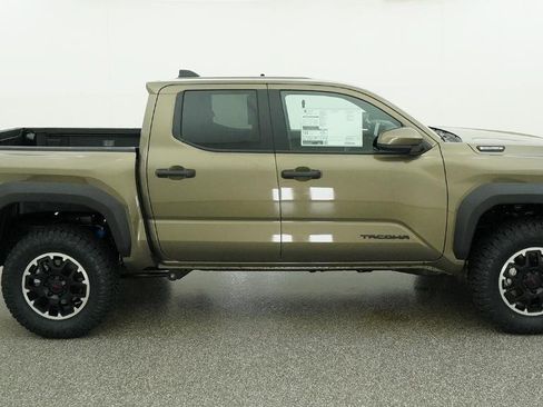 New 2026 Toyota Tacoma TRD Off-Road AWD/4WD image 39