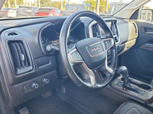 Used 2021 GMC Canyon Denali image 9