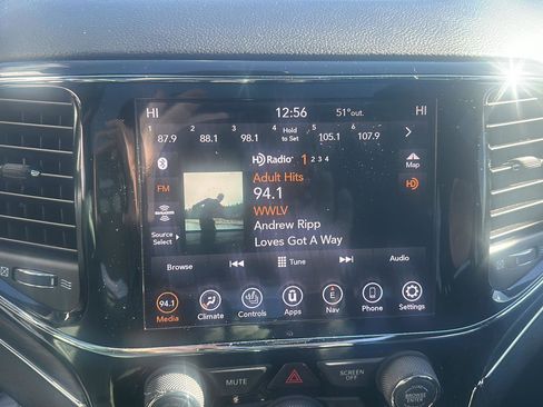 Used 2020 Jeep Grand Cherokee Limited image 17