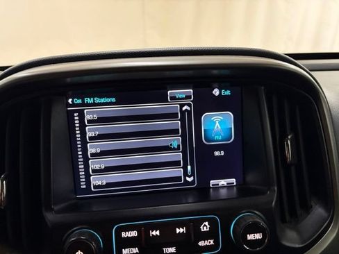 Used 2015 Chevrolet Colorado Z71 AWD/4WD image 32