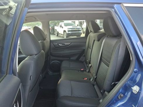Used 2018 Nissan Rogue SV w/ Premium Package AWD/4WD image 10