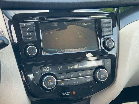 Certified 2020 Nissan Rogue Sport SV w/ All-Weather Package AWD/4WD image 22
