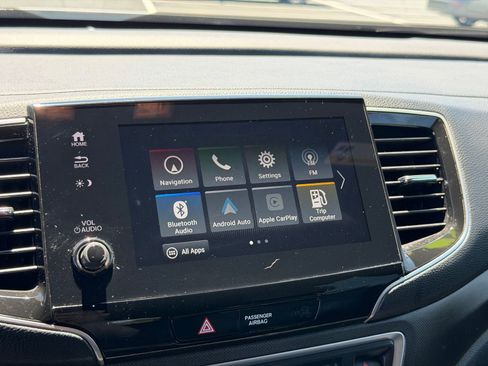 Used 2025 Honda Passport TrailSport image 22