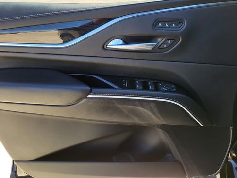 Used 2023 Cadillac Escalade Sport w/ LPO, ONYX Package image 19