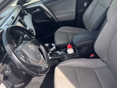 Used 2018 Toyota RAV4 Limited w/ Advanced Technology Package AWD/4WD image 11