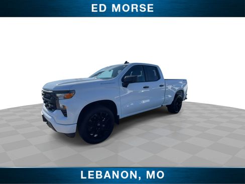 Used 2024 Chevrolet Silverado 1500 Custom image 3