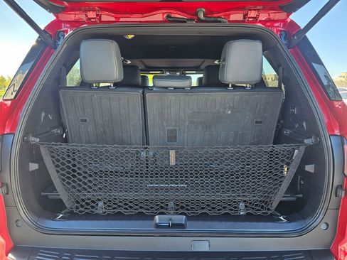 Used 2025 Toyota Sequoia Platinum image 14