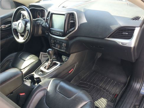 Used 2016 Jeep Cherokee Trailhawk w/ Comfort/Convenience Group image 42