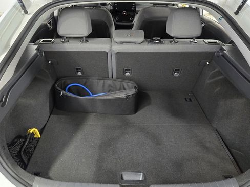 Used 2021 Hyundai Ioniq SE image 29