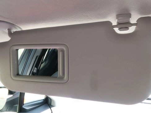 Used 2021 Toyota C-HR LE image 38