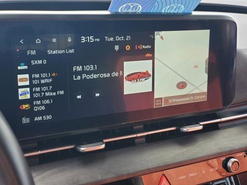 Used 2023 Kia Carnival SX image 35