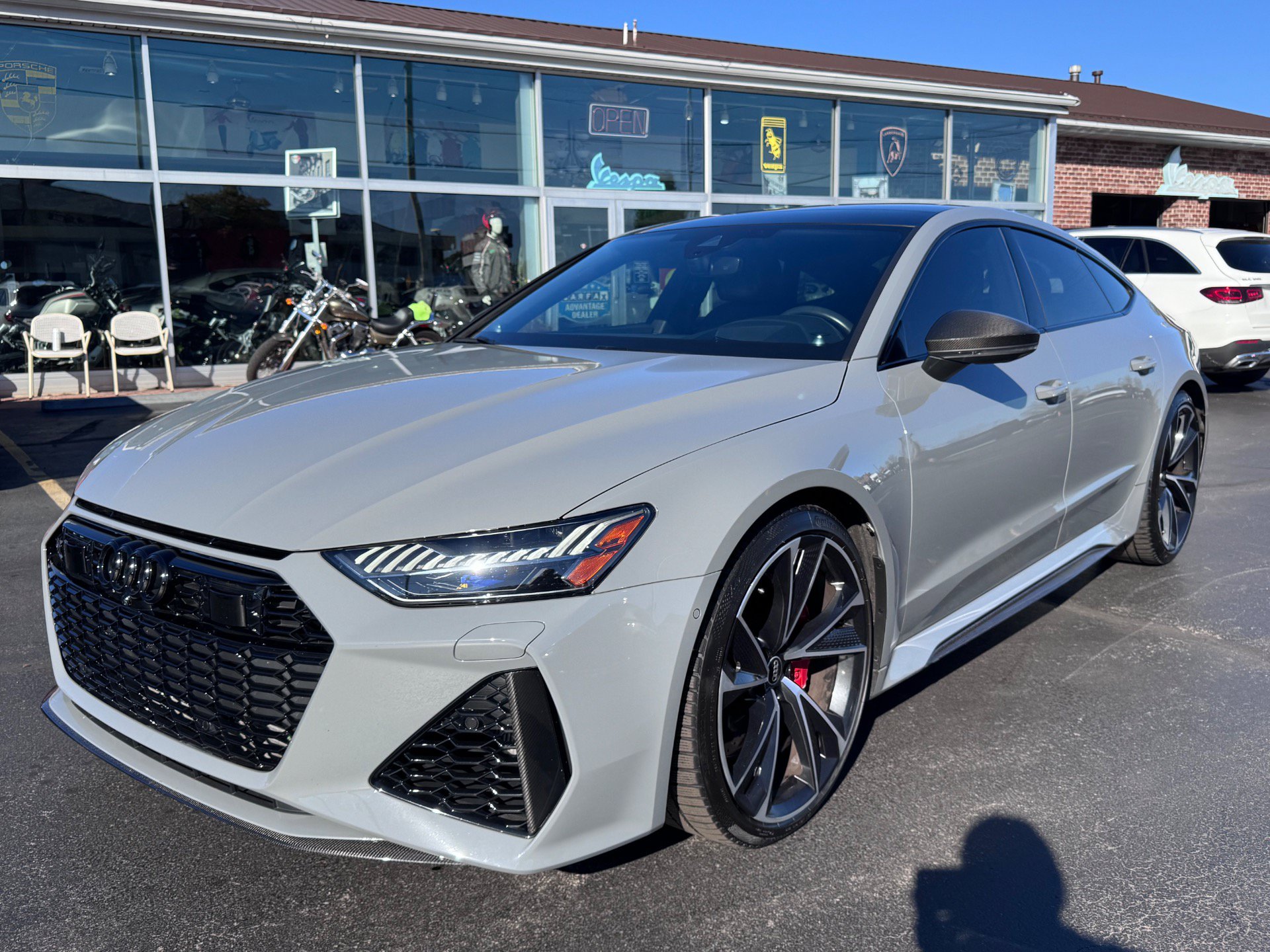 Used 2022 Audi RS 7 Sportback AWD/4WD image 1
