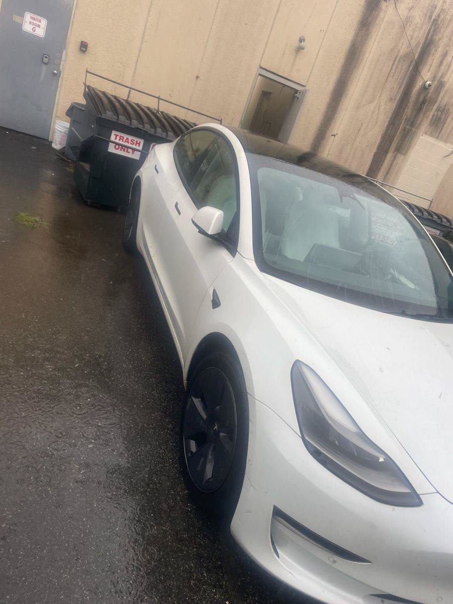 Used 2022 Tesla Model 3 RWD image 2