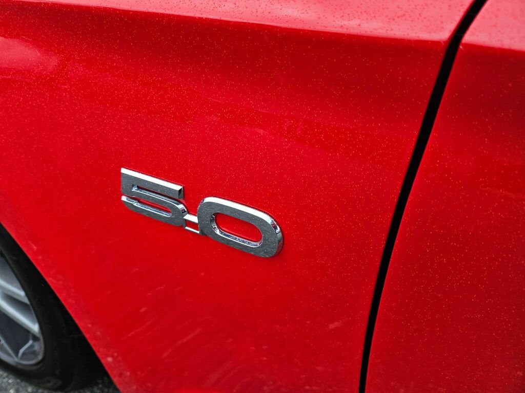 Used 2015 Ford Mustang GT RWD image 9