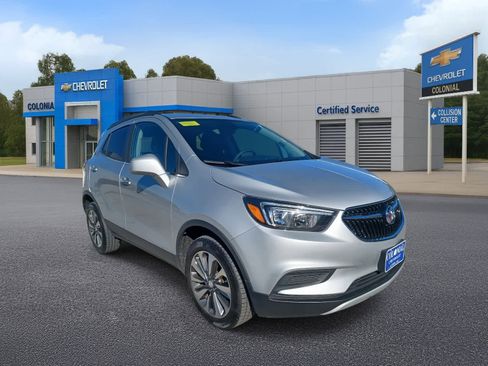 Used 2022 Buick Encore Preferred image 2