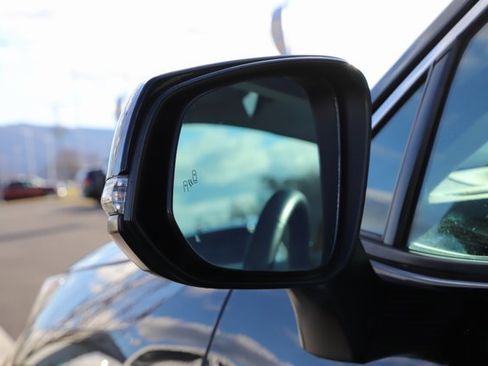 Used 2019 Toyota RAV4 XLE Premium image 12