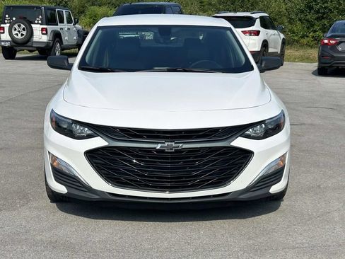 Used 2019 Chevrolet Malibu RS FWD image 2