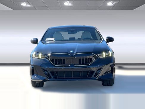 New 2026 BMW 550e xDrive w/ Executive Package AWD/4WD image 5