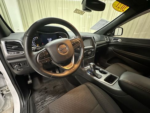 Used 2021 Jeep Grand Cherokee Freedom Edition image 26