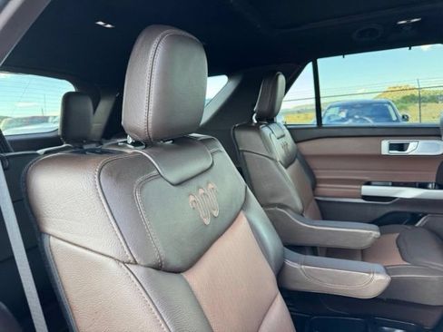 Used 2021 Ford Explorer King Ranch w/ Premium Technology Package AWD/4WD image 24