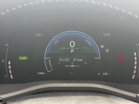 Used 2025 Toyota Camry SE FWD image 20