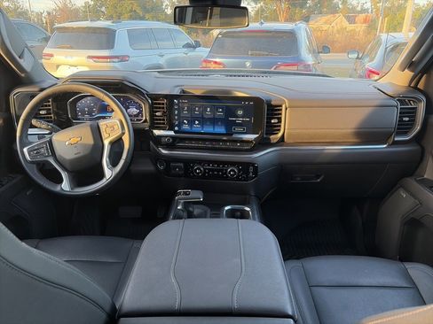 Used 2024 Chevrolet Silverado 1500 LTZ image 14