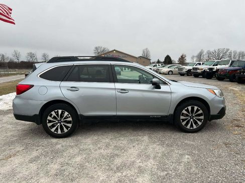 Used 2015 Subaru Outback 2.5i Limited image 5
