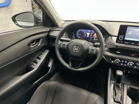 Used 2025 Honda Accord SE image 12