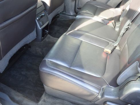 Used 2013 Ford Explorer XLT image 14