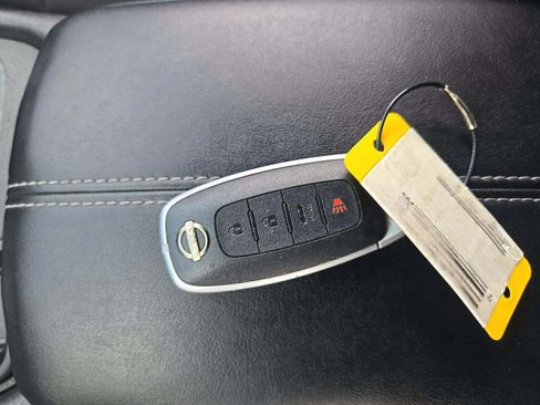 Used 2024 Nissan Sentra S FWD image 9