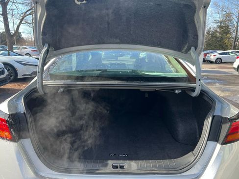 Used 2024 Nissan Altima 2.5 SL AWD/4WD image 11