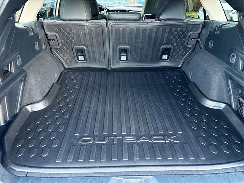 Used 2023 Subaru Outback Onyx Edition image 24