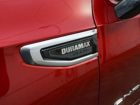 Used 2024 GMC Yukon Denali image 7