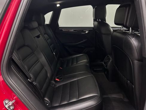 Used 2018 Porsche Macan GTS w/ Premium Package Plus AWD/4WD image 15