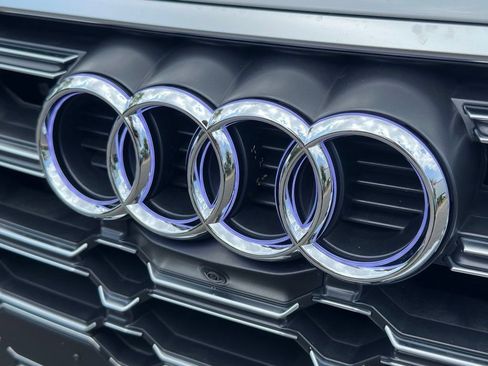 Used 2025 Audi SQ5 Premium Plus AWD/4WD image 55