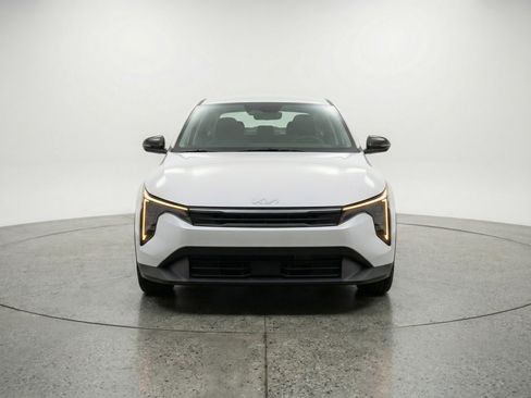 Used 2025 Kia K4 FWD image 2