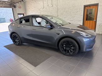 Used 2021 Tesla Model Y Long Range video 1
