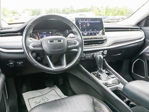 Used 2022 Jeep Compass Latitude AWD/4WD image 13