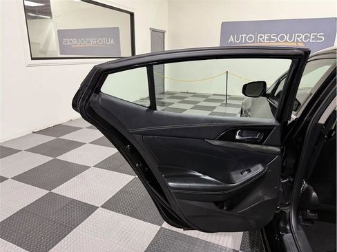 Used 2023 Nissan Maxima SV w/ Floor Mat Group image 15