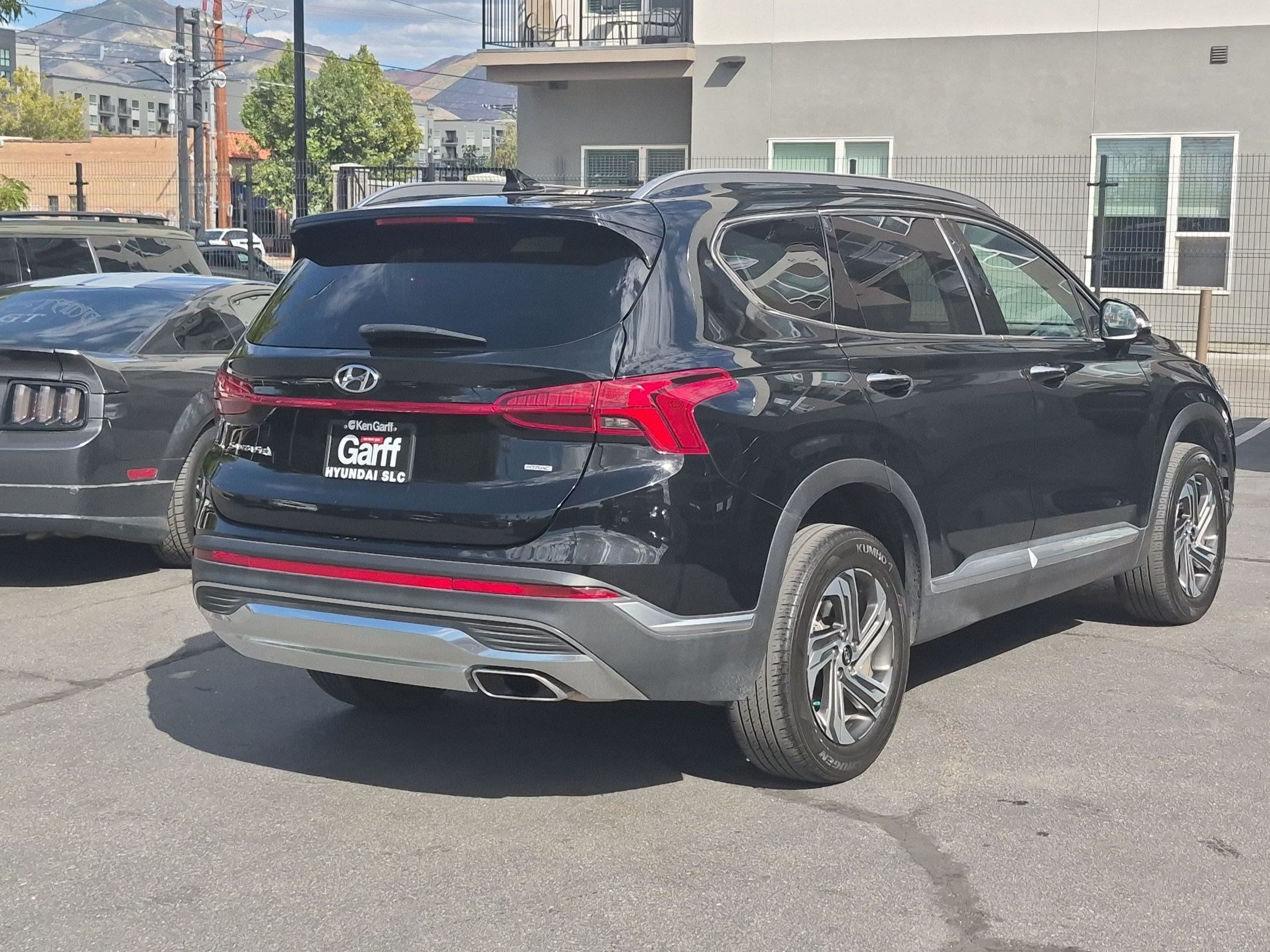 Certified 2023 Hyundai Santa Fe SEL w/ Premium Package AWD/4WD image 4