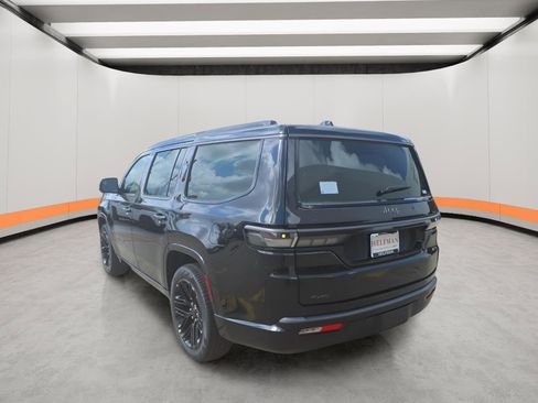 New 2026 Jeep Grand Wagoneer Limited AWD/4WD image 4