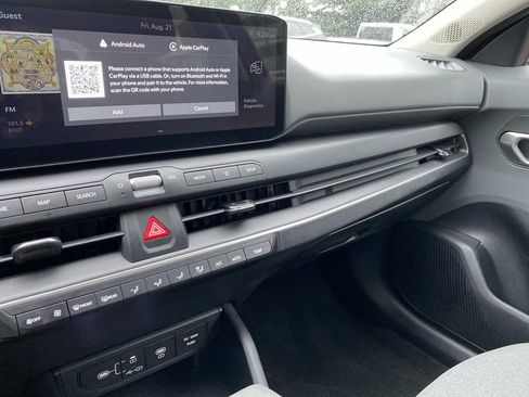 Used 2025 Kia K4 FWD image 26