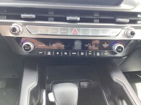 Certified 2024 Kia Telluride LX AWD/4WD image 24