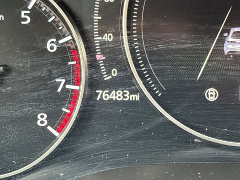 Used 2021 MAZDA MAZDA3 Hatchback w/Premium Plus Pkg image 30