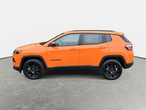 New 2026 Jeep Compass Latitude image 8