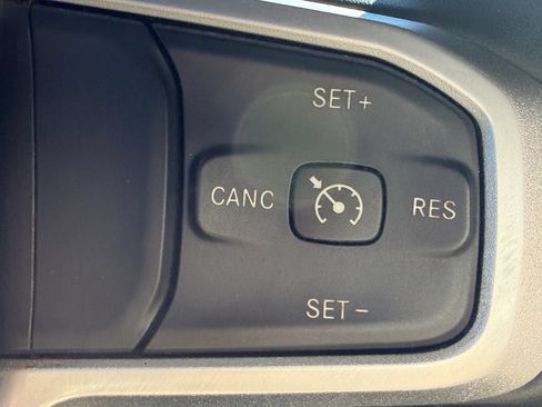 Used 2020 RAM 1500 Big Horn AWD/4WD image 23