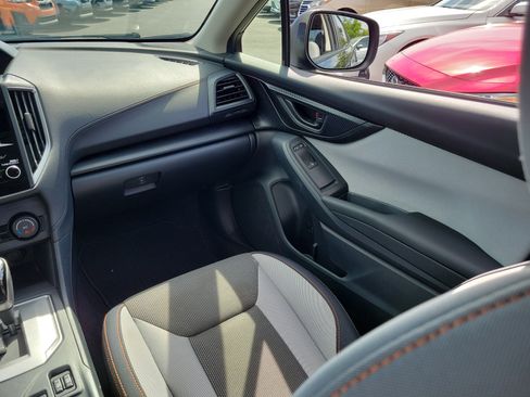 Used 2019 Subaru Crosstrek 2.0i Premium w/ Moonroof Package AWD/4WD image 18