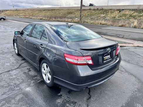 Used 2010 Toyota Camry SE image 4