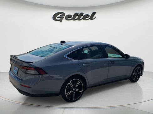 Used 2023 Honda Accord Sport image 4