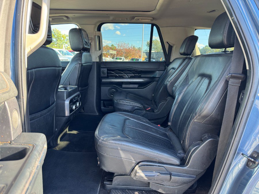 Used 2018 Ford Expedition Max Platinum AWD/4WD image 16